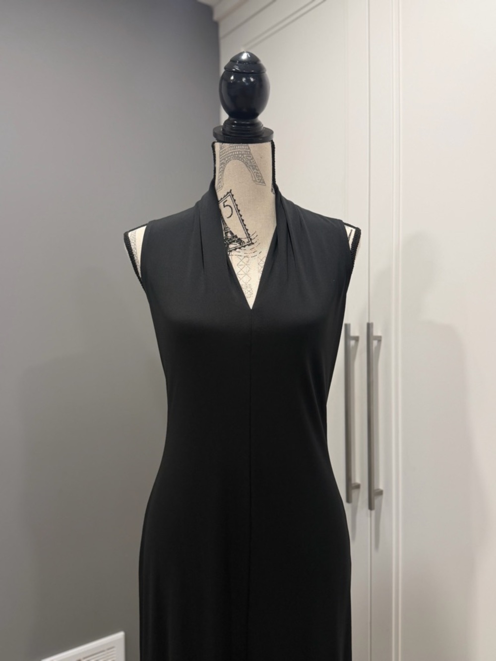 Banana Republic Black Sleeveless V-Neck Maxi Dress - Picture 4 of 11